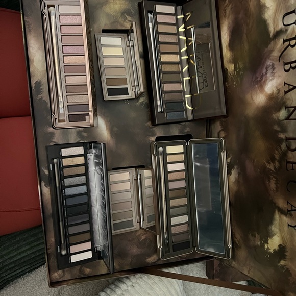 URBAN DECAY NAKED NUMBER ONE EYESHADOW VAULT - Picture 4 of 4